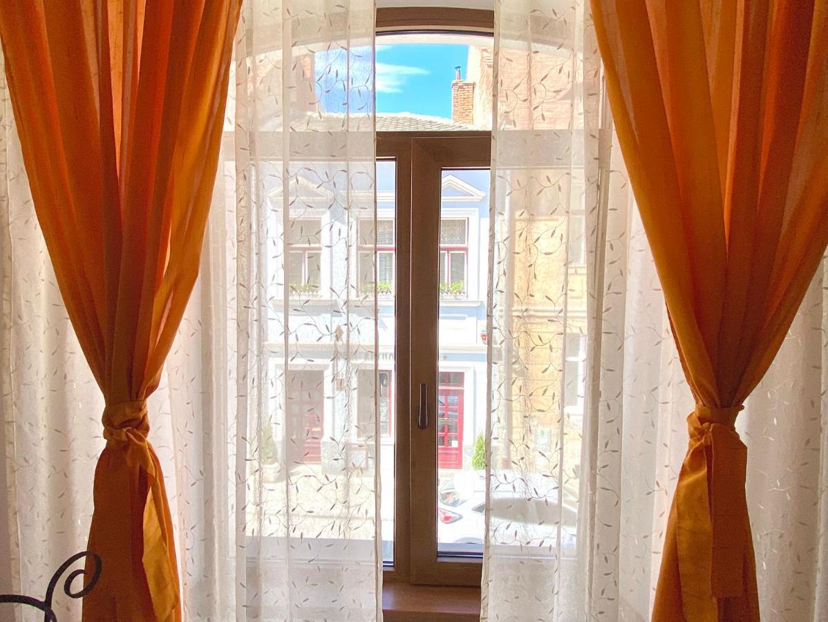 Charming Apartment - Heart Of Brasov Poarta Schei Esterno foto