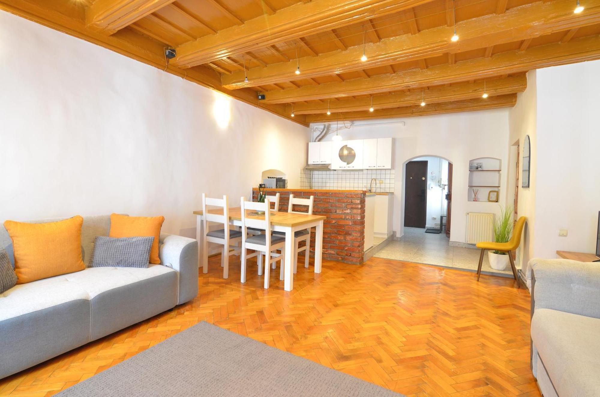 Charming Apartment - Heart Of Brasov Poarta Schei Esterno foto